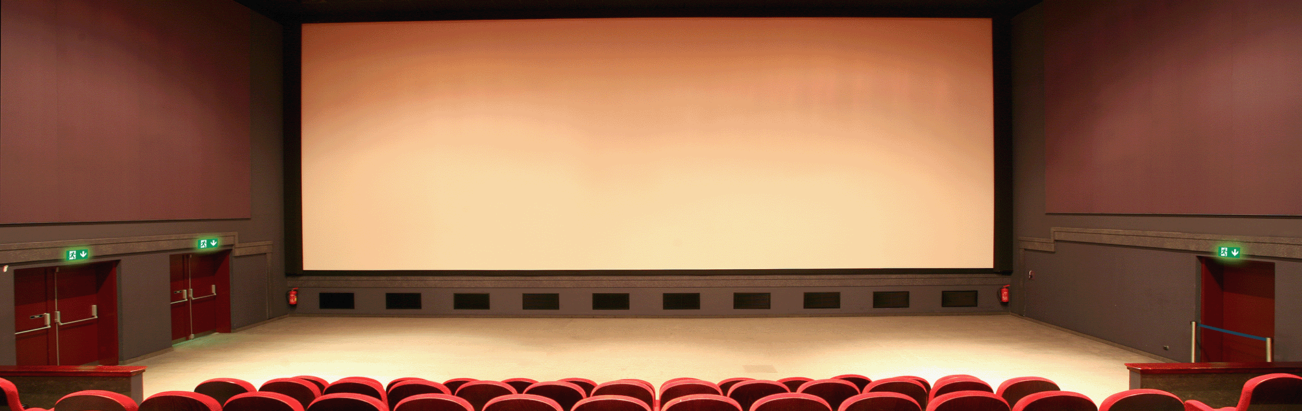 Kinosaal mit dimmbaren Leuchten