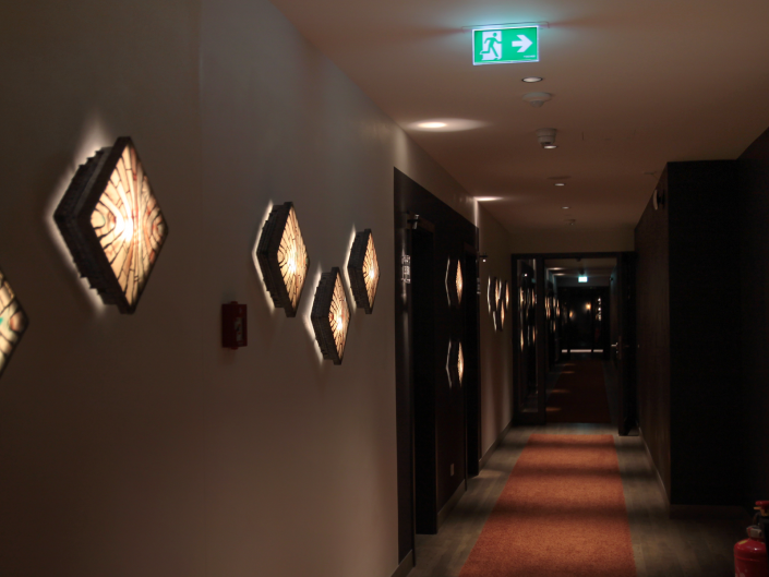 Referenz Notbeleuchtung Golf-Hotel Jakobsberg Flur